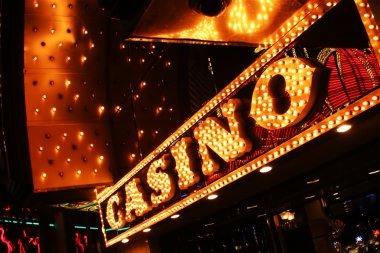 naik139 platform interface showing slot games, live casino, and sportsbook sections